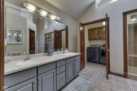 6450 Quail Creek Indianapolis IN 46237