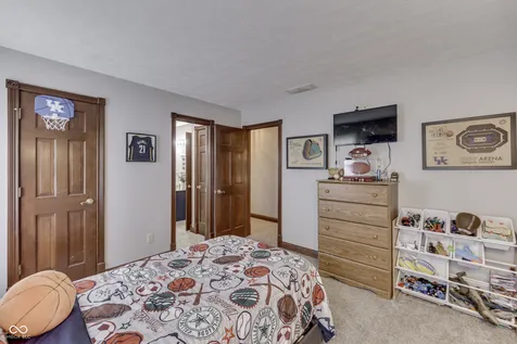 6450 Quail Creek Indianapolis IN 46237