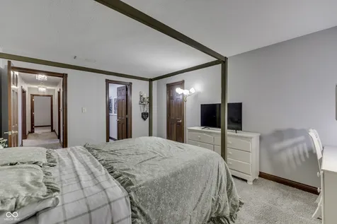 6450 Quail Creek Indianapolis IN 46237
