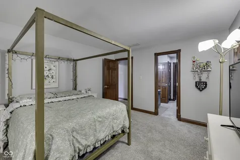 6450 Quail Creek Indianapolis IN 46237