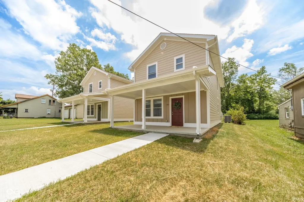 621 E Main Street Spiceland IN 47385