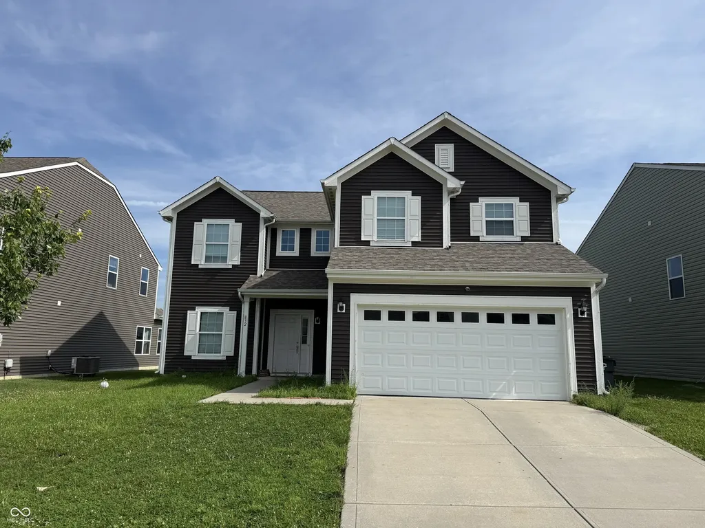 832 Sommersweet Run Greenwood IN 46143