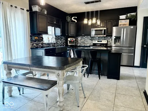 6350 Brooks Bend Boulevard Indianapolis IN 46237