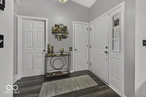 672 Grassy Bend Drive Greenwood IN 46143