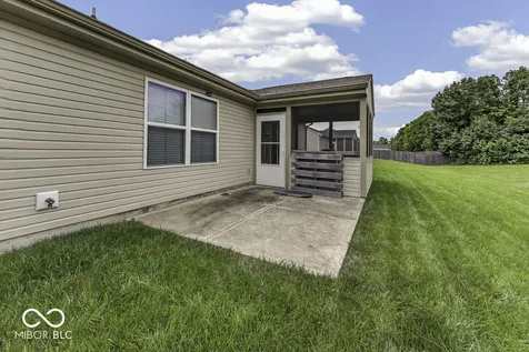 672 Grassy Bend Drive Greenwood IN 46143