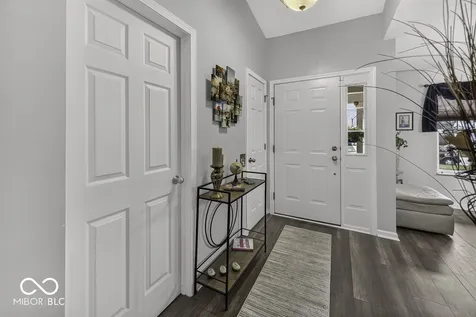 672 Grassy Bend Drive Greenwood IN 46143