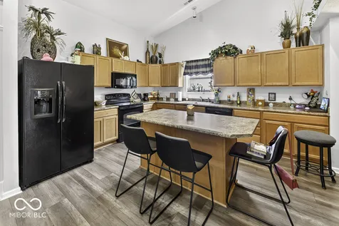 672 Grassy Bend Drive Greenwood IN 46143