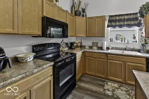 672 Grassy Bend Drive Greenwood IN 46143