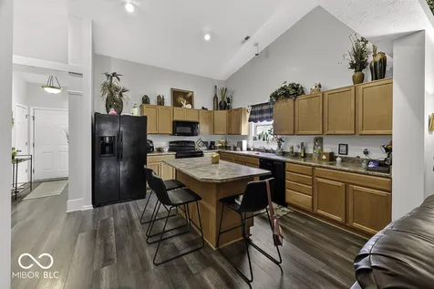 672 Grassy Bend Drive Greenwood IN 46143