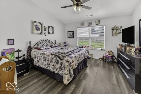 672 Grassy Bend Drive Greenwood IN 46143