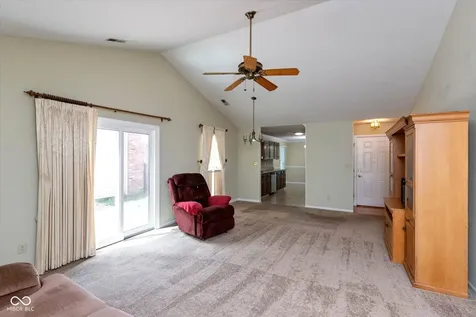 9441 Colony Pointe East Indianapolis IN 46250
