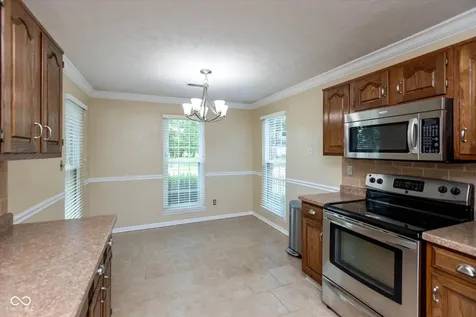 9441 Colony Pointe East Indianapolis IN 46250
