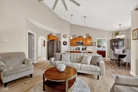 16152 Lakeville Crossing Westfield IN 46074