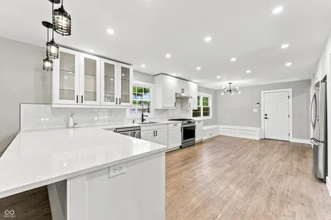 4382 River Road Columbus IN 47203