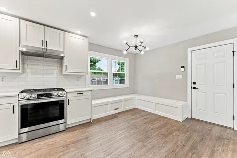 4382 River Road Columbus IN 47203