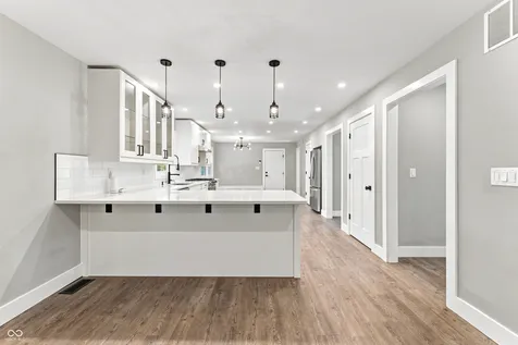 4382 River Road Columbus IN 47203