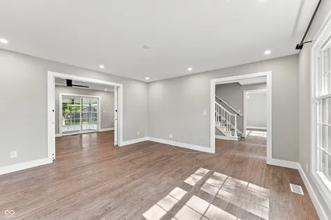 4382 River Road Columbus IN 47203