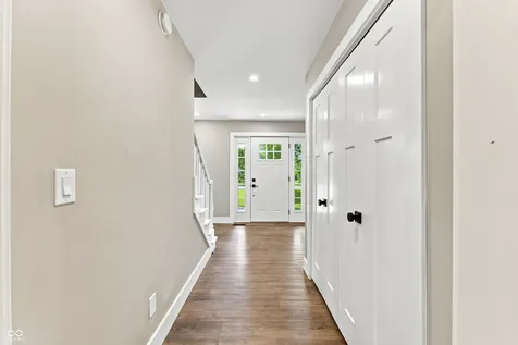 4382 River Road Columbus IN 47203