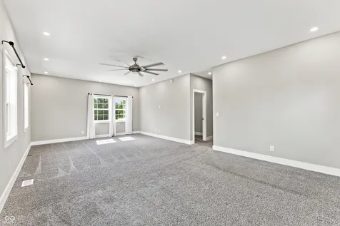 4382 River Road Columbus IN 47203