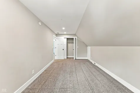4382 River Road Columbus IN 47203