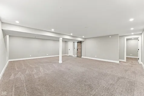 4382 River Road Columbus IN 47203
