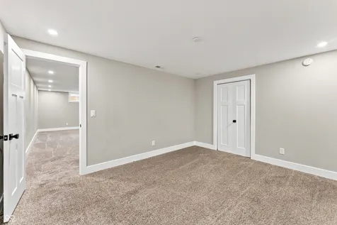 4382 River Road Columbus IN 47203