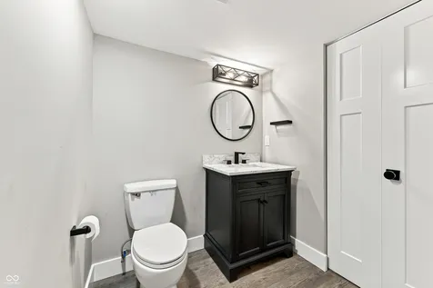 4382 River Road Columbus IN 47203