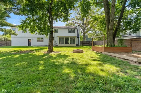 4382 River Road Columbus IN 47203