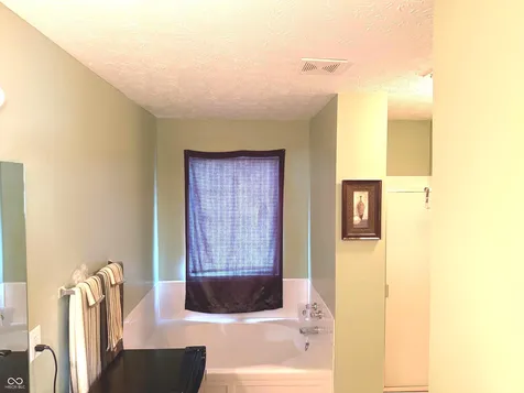 3956 Beaconsfield Lane Indianapolis IN 46228