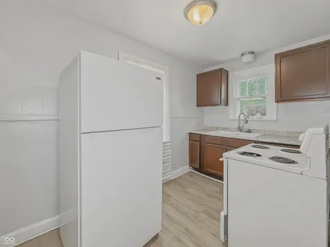 3913 N Temple Avenue Indianapolis IN 46205