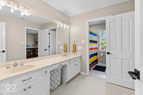 9810 Gulfstream Drive Fishers IN 46037