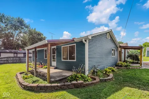2094 Shady Columbus IN 47201