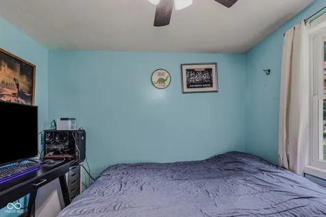 2094 Shady Columbus IN 47201