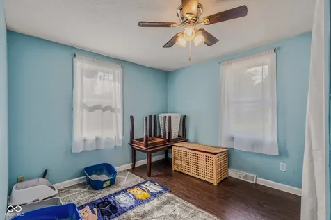 2094 Shady Columbus IN 47201