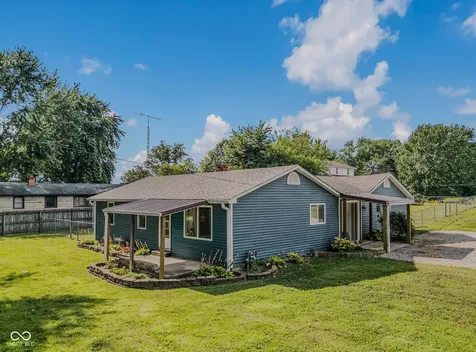 2094 Shady Columbus IN 47201
