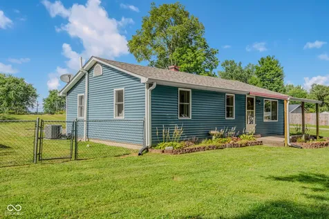 2094 Shady Columbus IN 47201