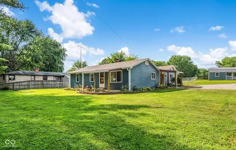 2094 Shady Columbus IN 47201