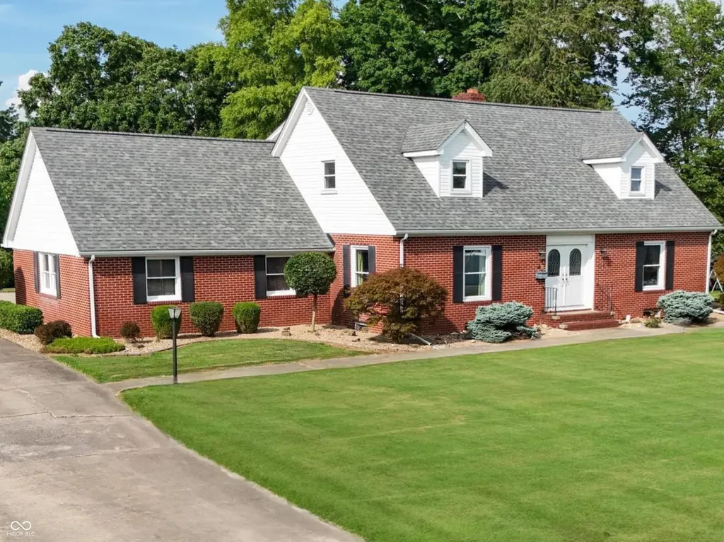 105 W Summit Street Brownstown IN 47220