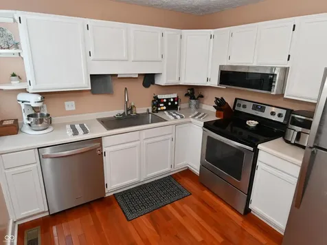520 Sutherland Avenue Indianapolis IN 46205