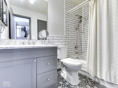 5707 Bradston Way Indianapolis IN 46237