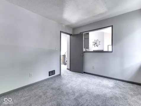 5707 Bradston Way Indianapolis IN 46237