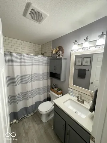 6428 Valleywood Court Avon IN 46123
