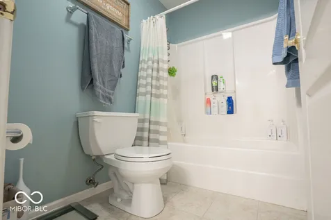 6428 Valleywood Court Avon IN 46123