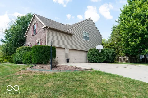 6428 Valleywood Court Avon IN 46123