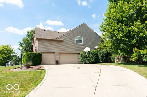 6428 Valleywood Court Avon IN 46123