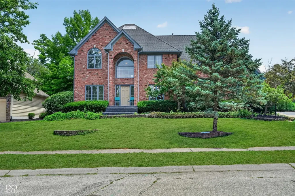 6427 Royal Oakland Drive Indianapolis IN 46236