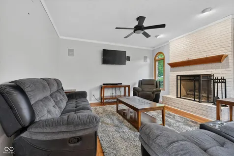 6427 Royal Oakland Drive Indianapolis IN 46236