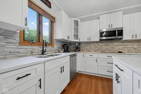 6427 Royal Oakland Drive Indianapolis IN 46236