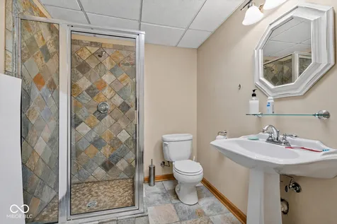 6427 Royal Oakland Drive Indianapolis IN 46236