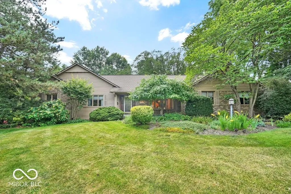 11357 Brentwood Avenue Zionsville IN 46077